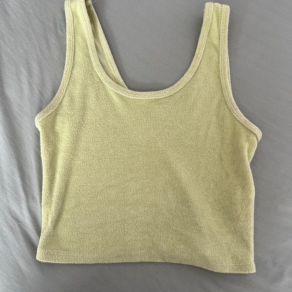 Hollister Yellow Sleeveless Fitted Crop Tank Top